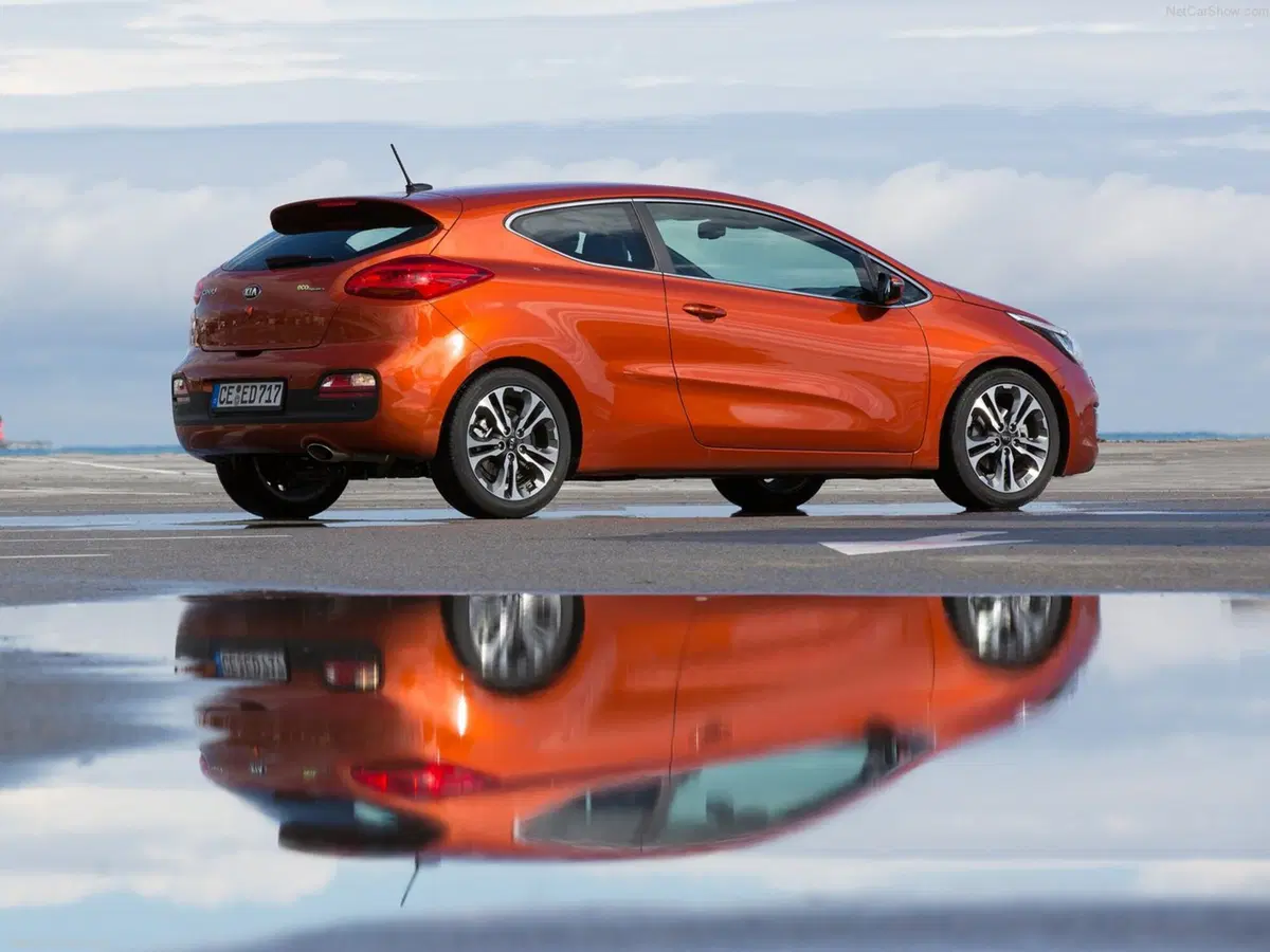 Kia Pro Cee'd (2013-14) (7)