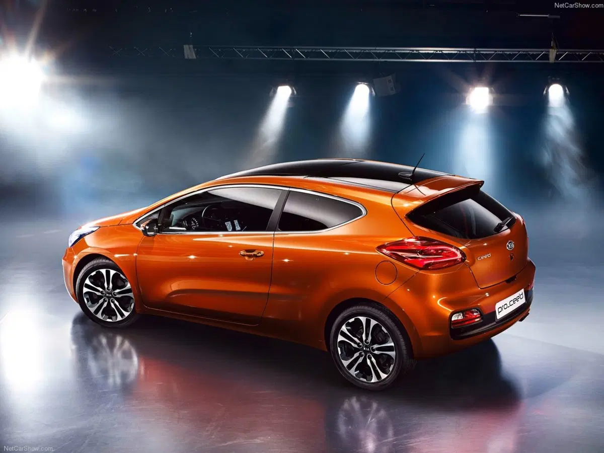 Kia Pro Cee'd (2013-14) (8)