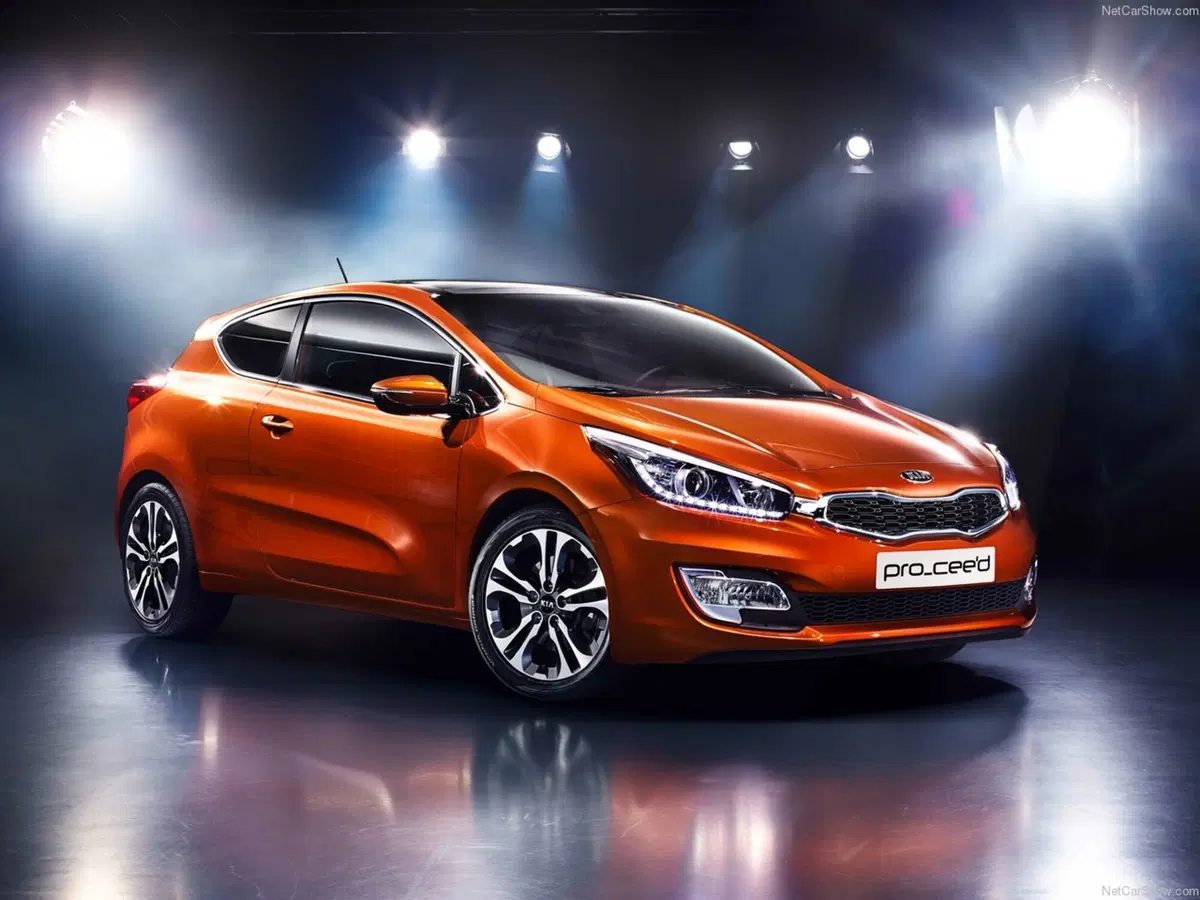 Kia Pro Cee'd (2013-14) (9)