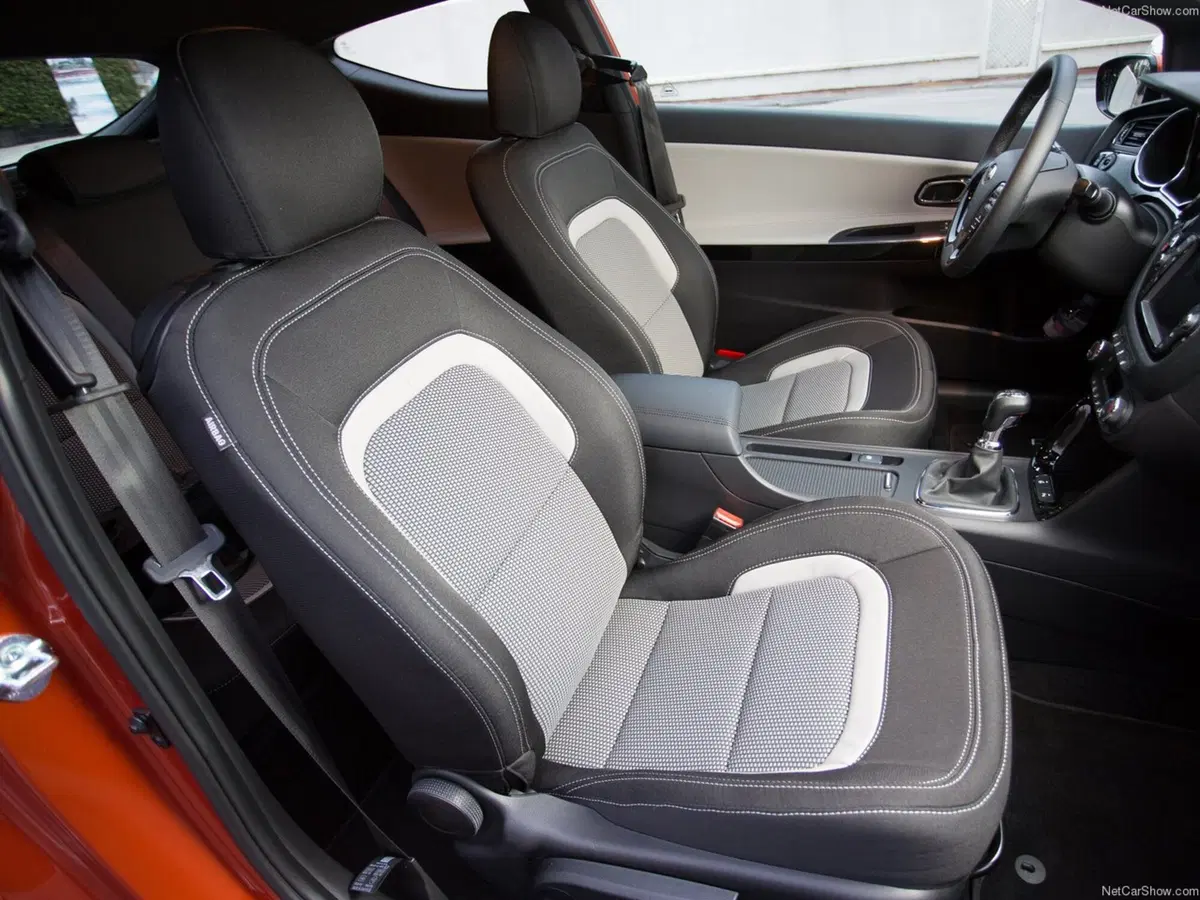 Kia Pro Cee'd (2013-14) (12)
