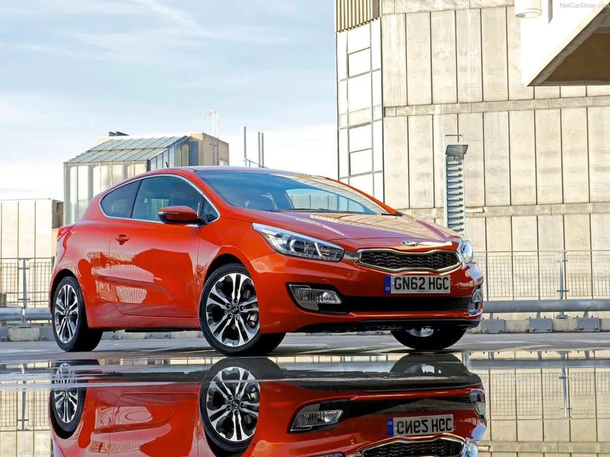 Kia Pro Cee'd (2013-14) (15)