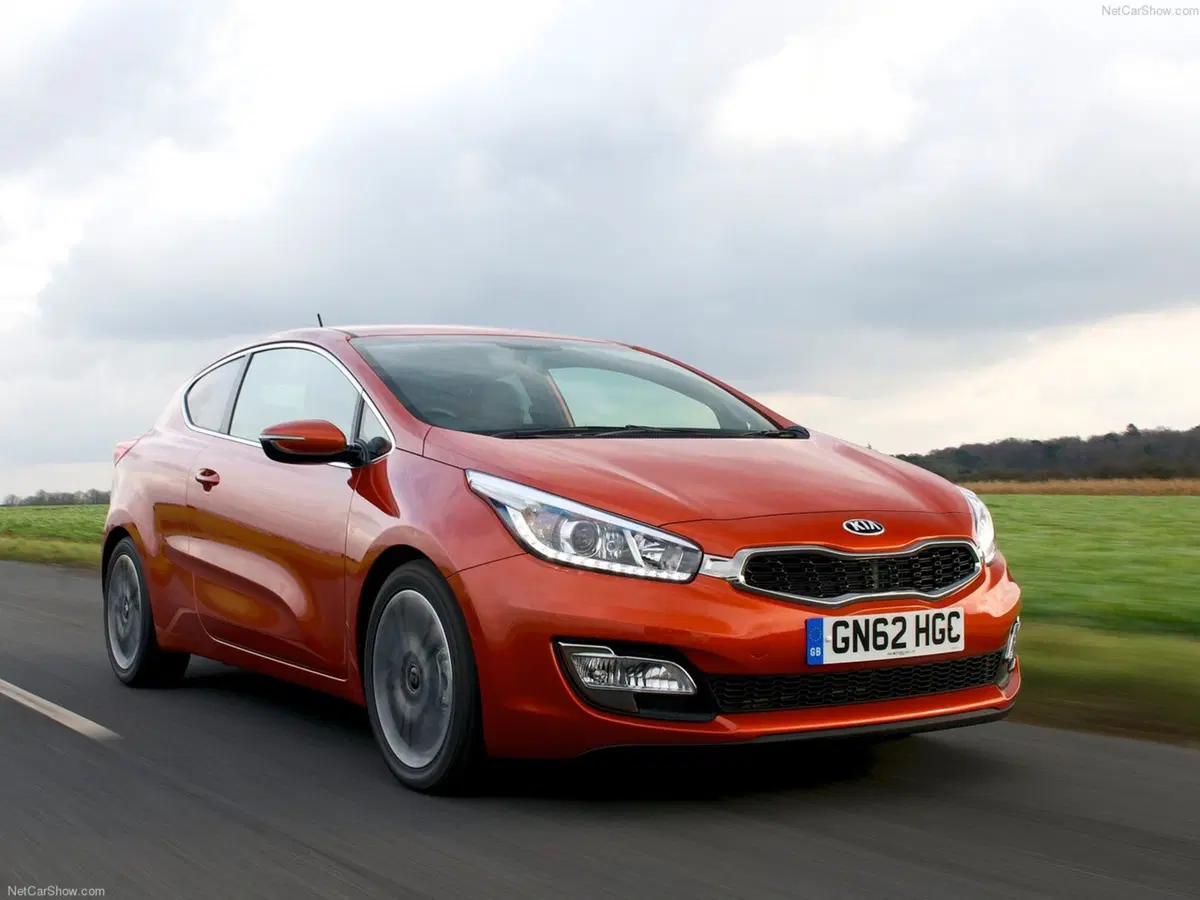 Kia Pro Cee'd (2013-14) (17)