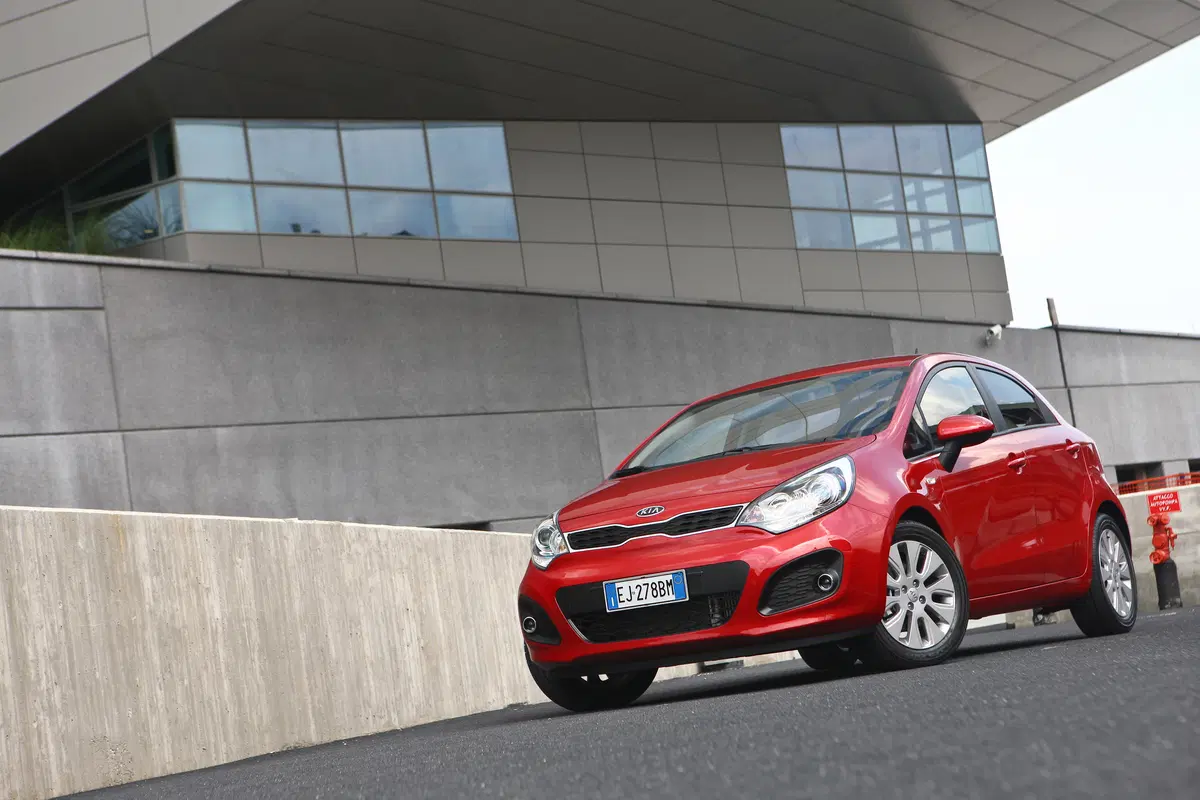 Kia Rio 1.2 CVVT 5p. ECO GPL Cool (3)