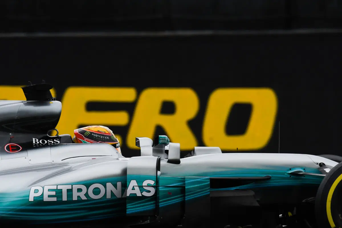F1, GP Giappone 2017: pole per Hamilton. Terzo Vettel (26)