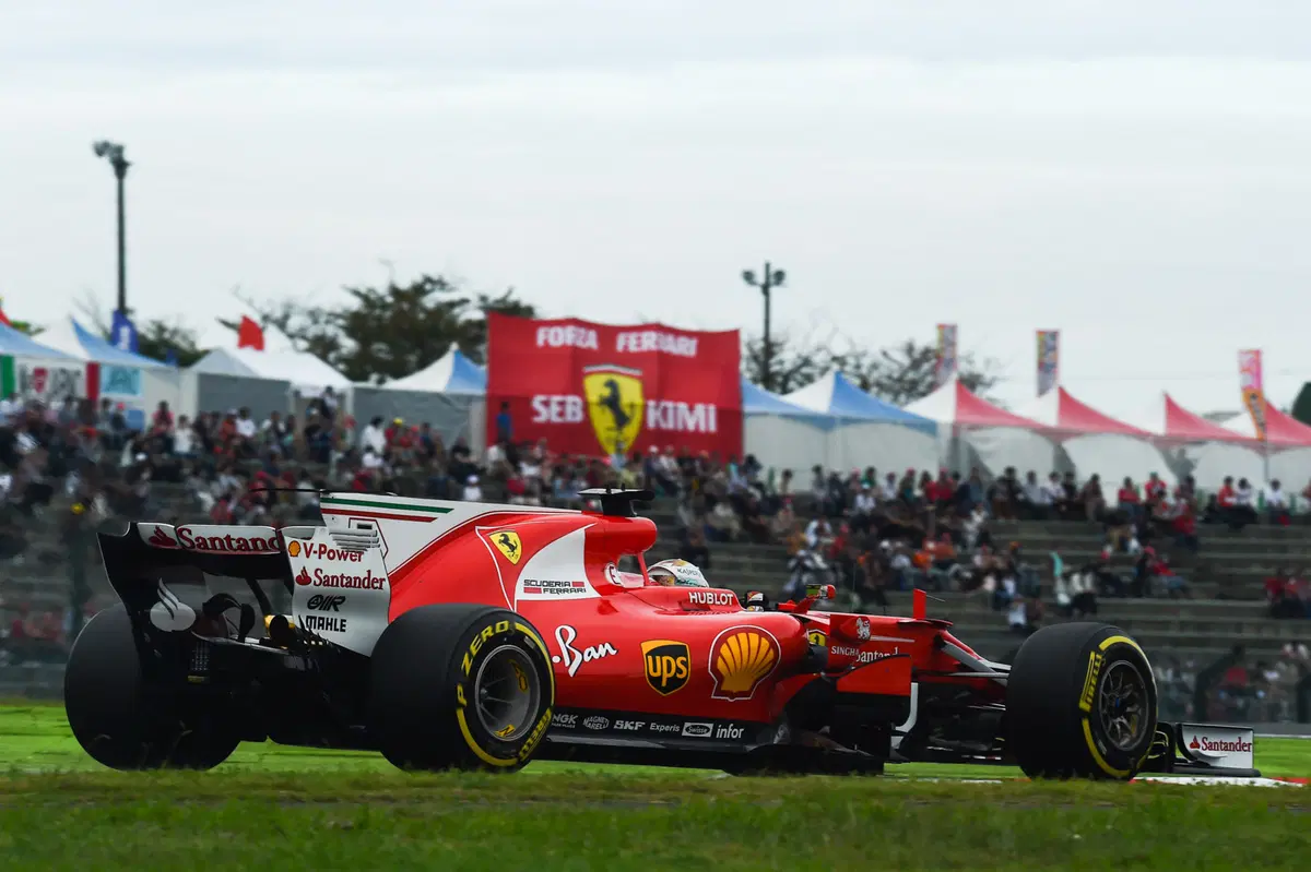F1, GP Giappone 2017: pole per Hamilton. Terzo Vettel (9)