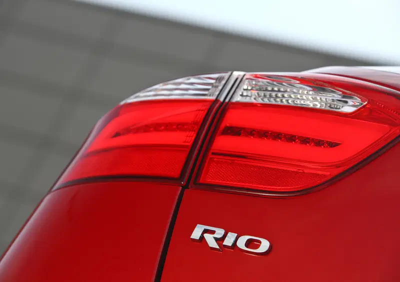 Kia Rio (2011-17) (26)