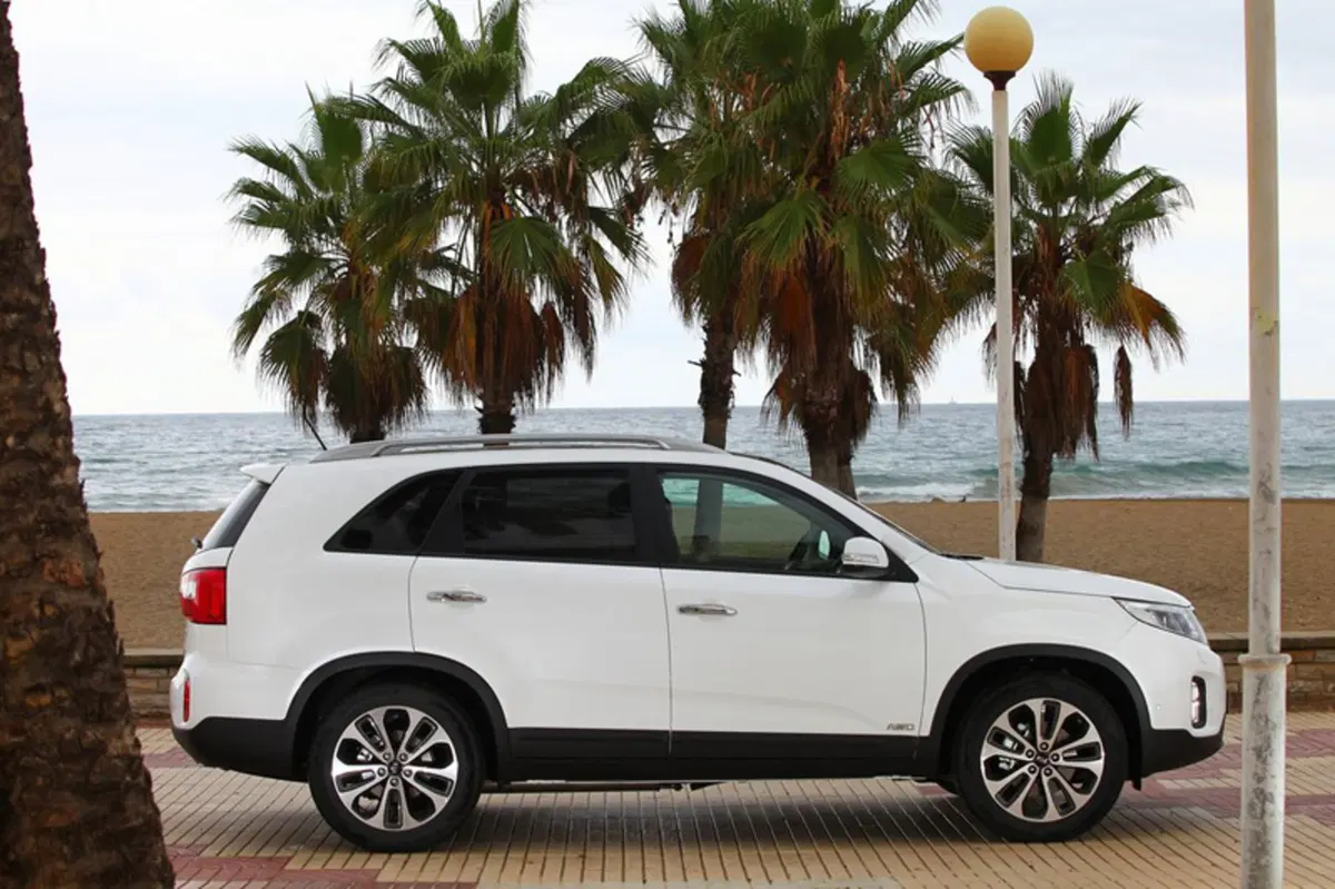 Kia Sorento 2.2 16V CRDI VGT 4WD Active (19)