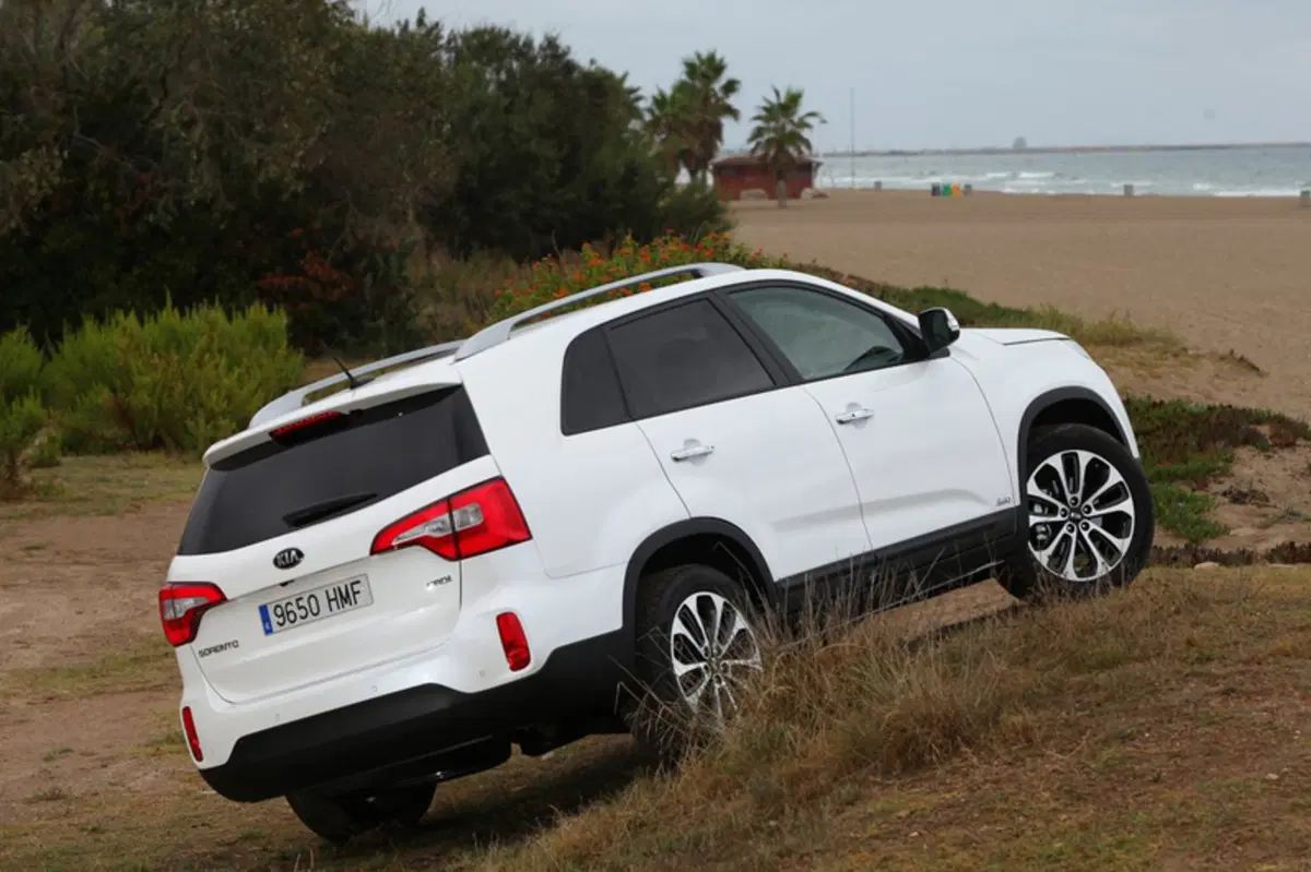 Kia Sorento 2.2 16V CRDI VGT 4WD Active (23)