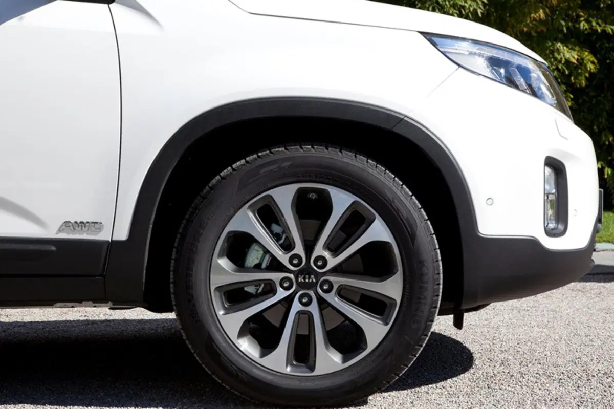 Kia Sorento 2.2 16V CRDI VGT 4WD Active (46)