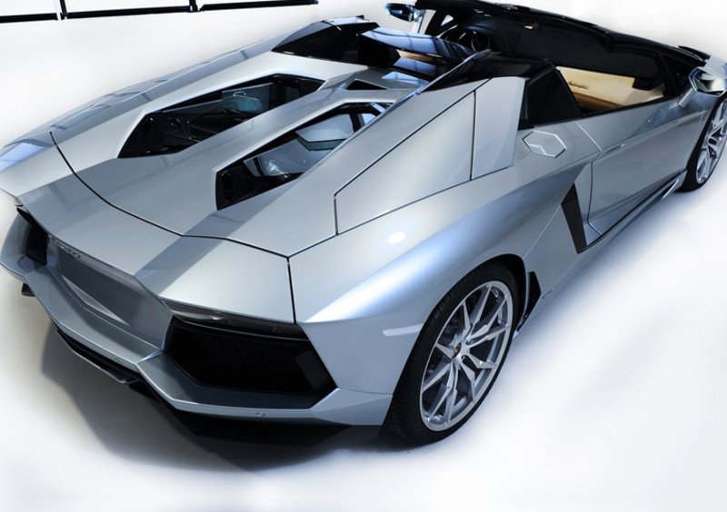 Lamborghini Aventador Cabrio (2012-->>) (17)