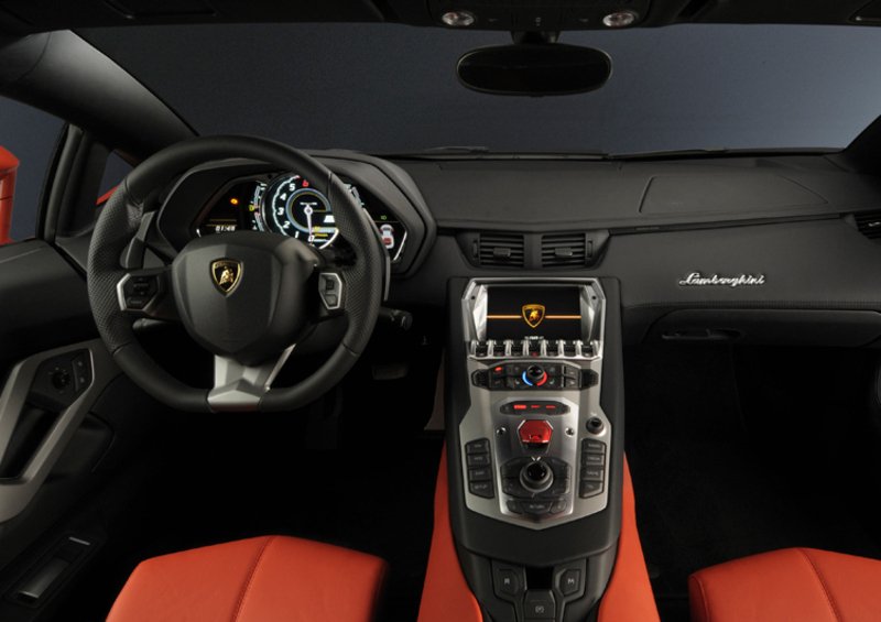 Lamborghini Aventador Coupé (24)