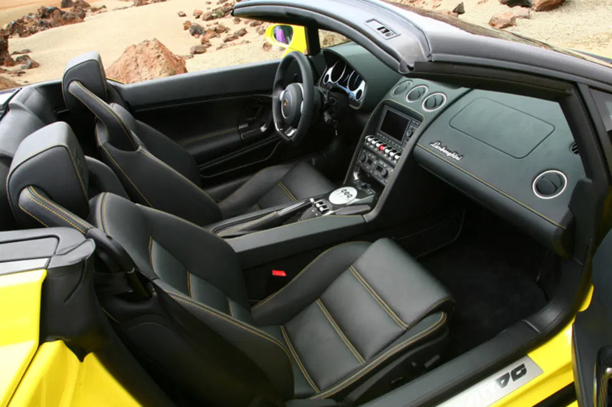 Lamborghini Gallardo Cabrio 5.2 V10 LP570-4 Spyder Performance (26)