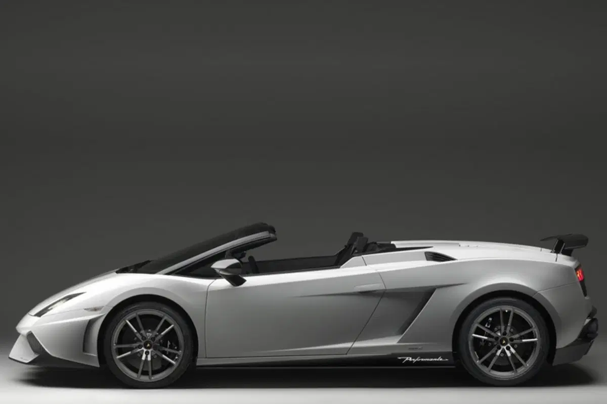 Lamborghini Gallardo Cabrio 5.2 V10 LP570-4 Spyder Performance (33)