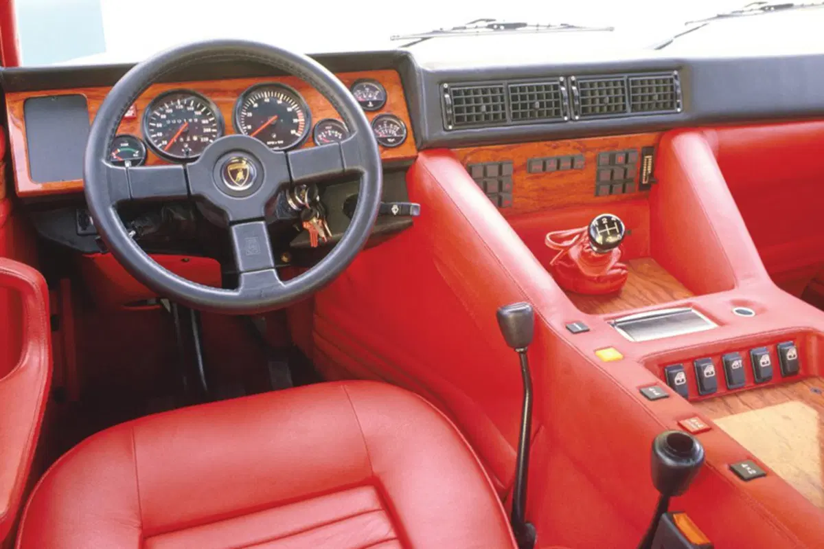 Lamborghini LM-002 (1986-92) (7)