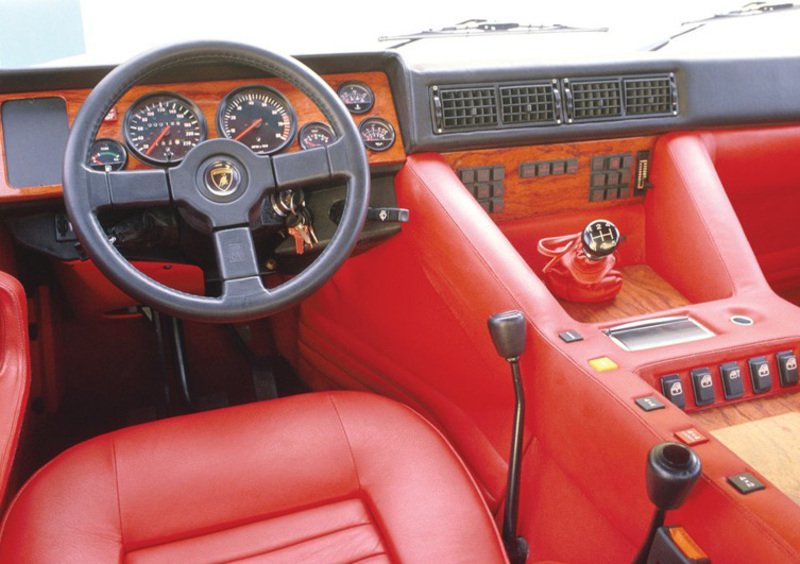 Lamborghini LM-002 (1986-92) (7)