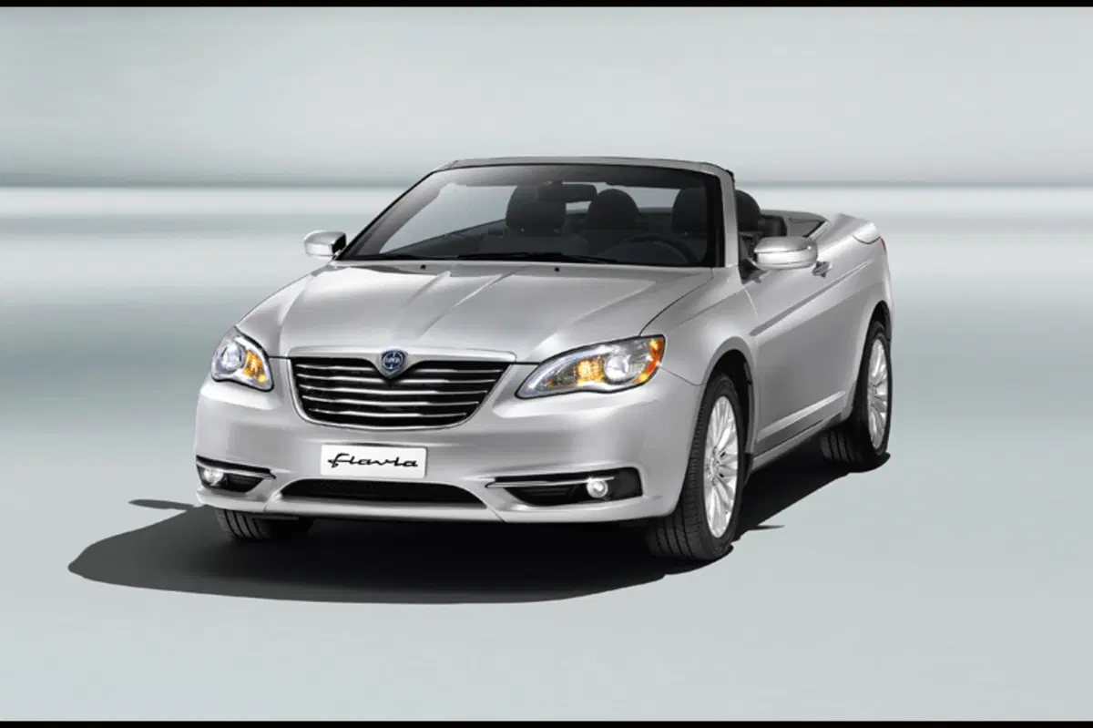Lancia Flavia (2012-14) (2)