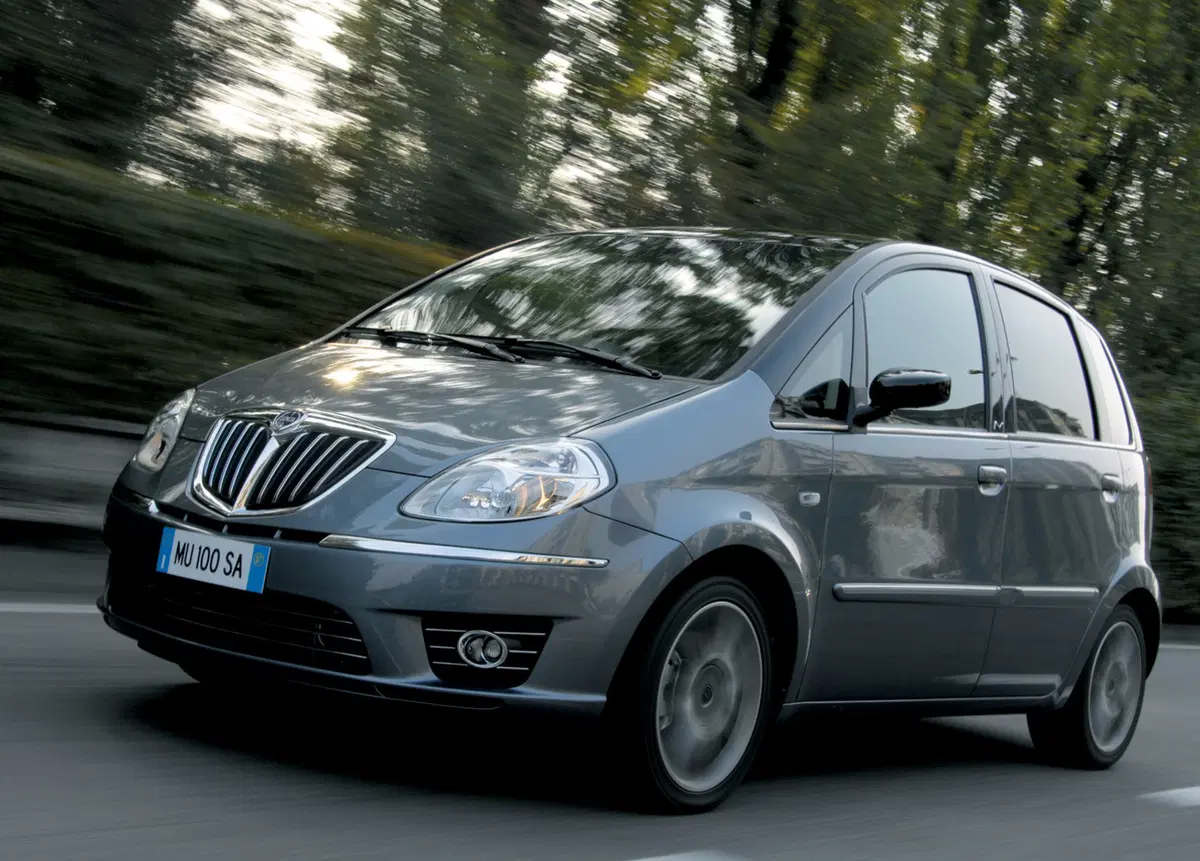 Lancia Musa 1.4 Argento Ecochic GPL (5)