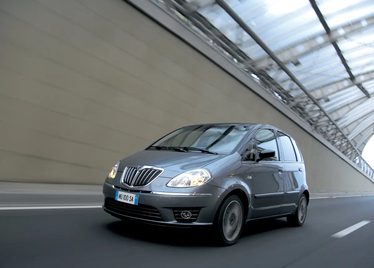 Lancia Musa 1.4 Argento Ecochic GPL (6)