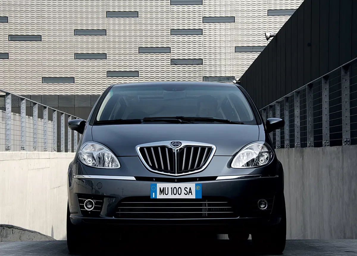 Lancia Musa 1.4 Argento Ecochic GPL (12)