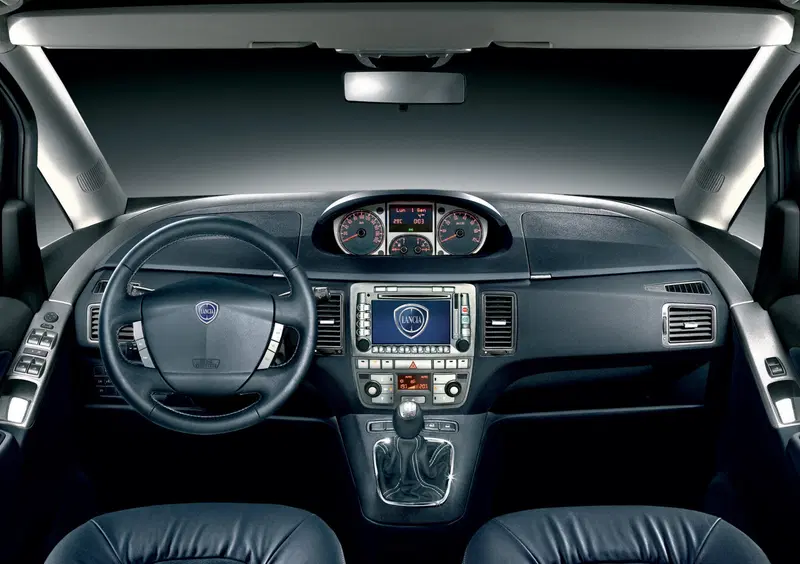 Lancia Musa (2007-13) (12)