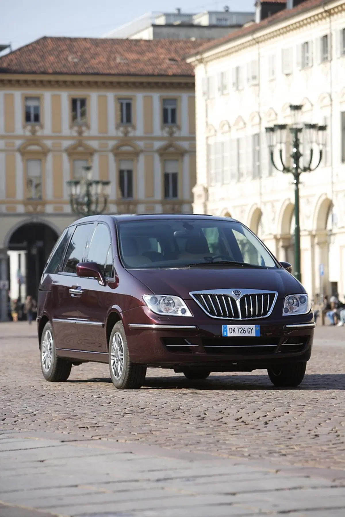 Lancia Phedra (2002-10) (2)