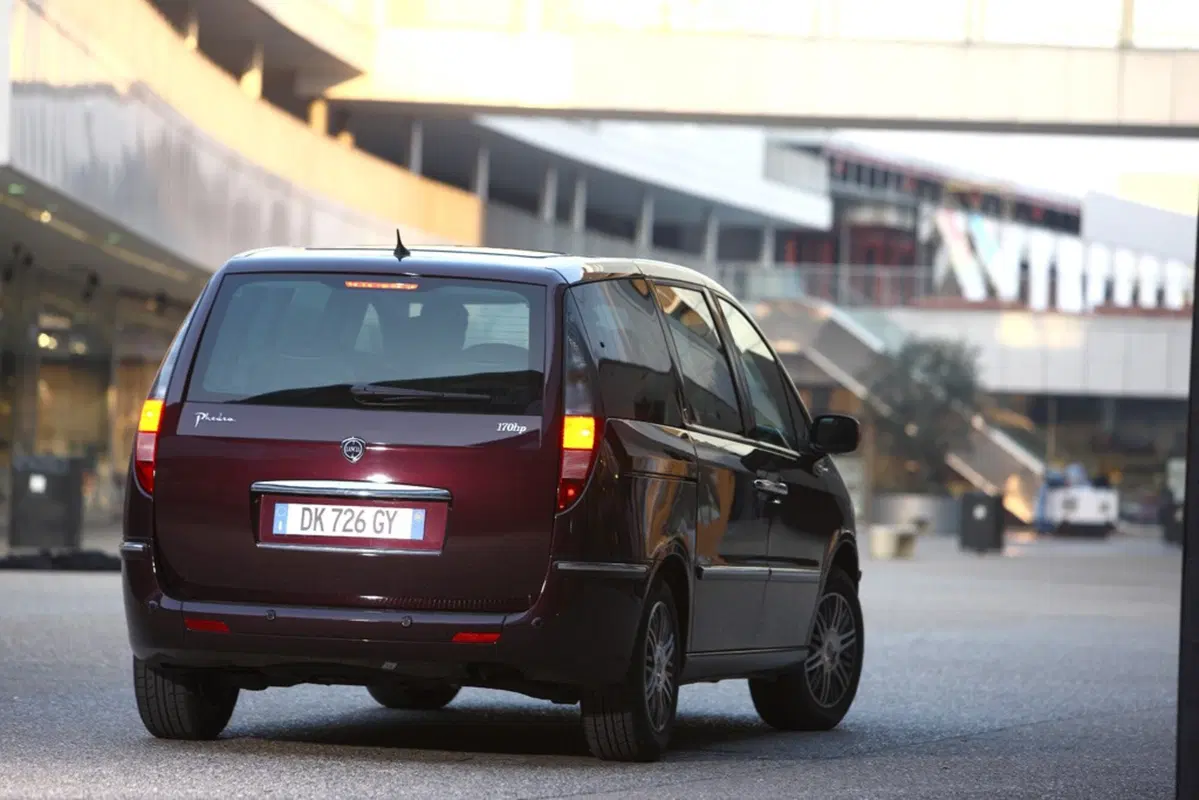 Lancia Phedra (2002-10) (5)