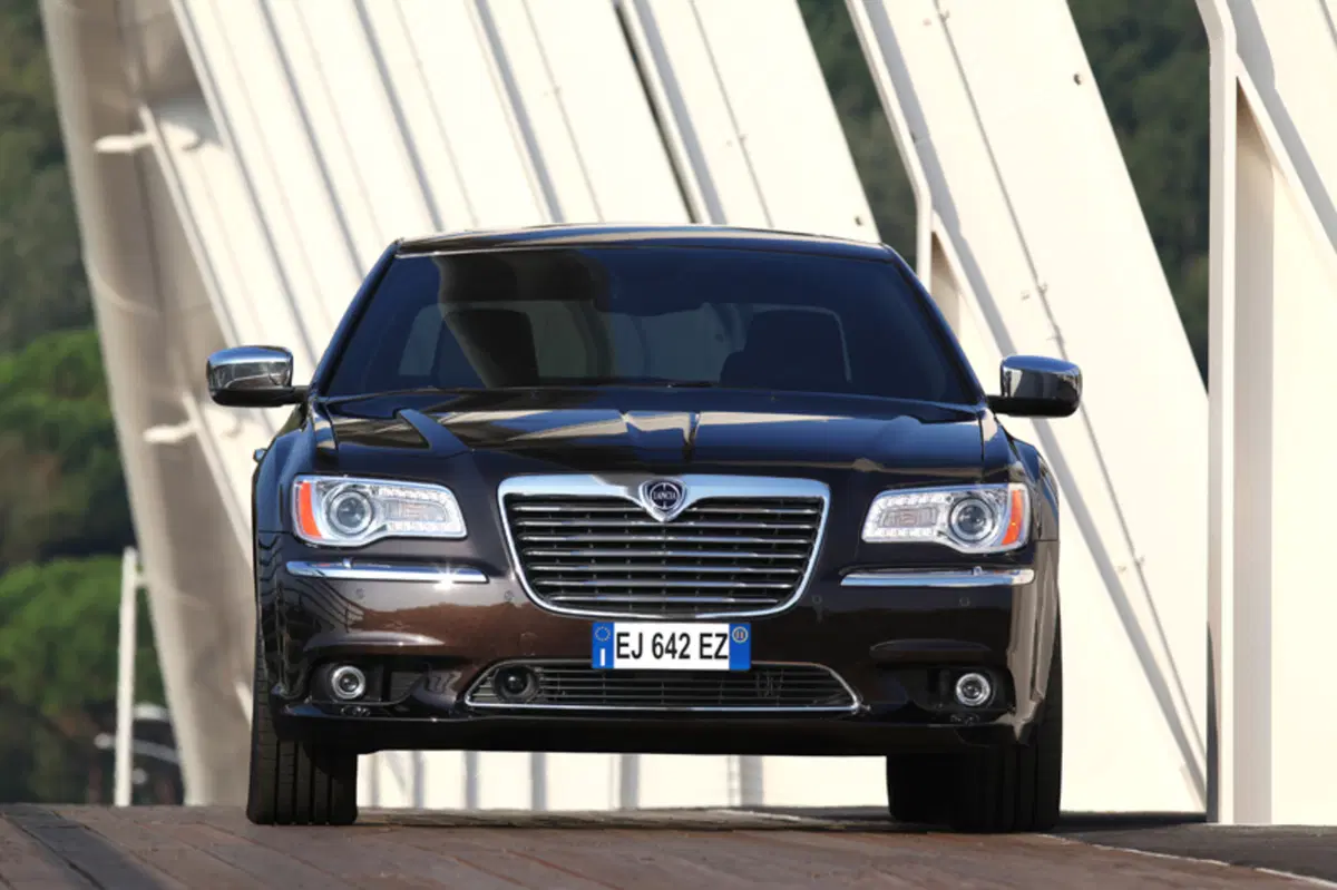 Lancia Thema (2011-14) (7)