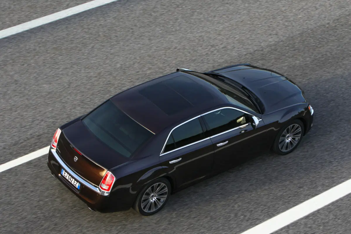 Lancia Thema (2011-14) (9)
