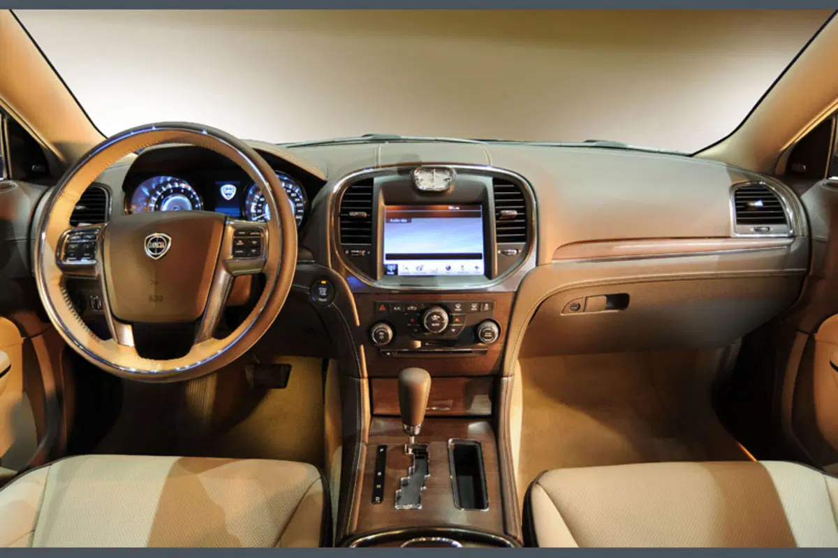 Lancia Thema (2011-14) (15)