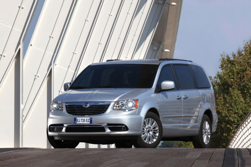 Lancia Voyager (2011-15)