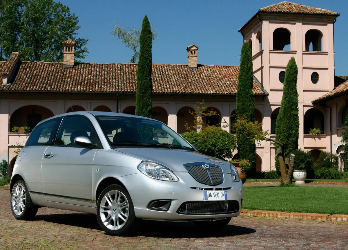Lancia Ypsilon (2006-13) (3)