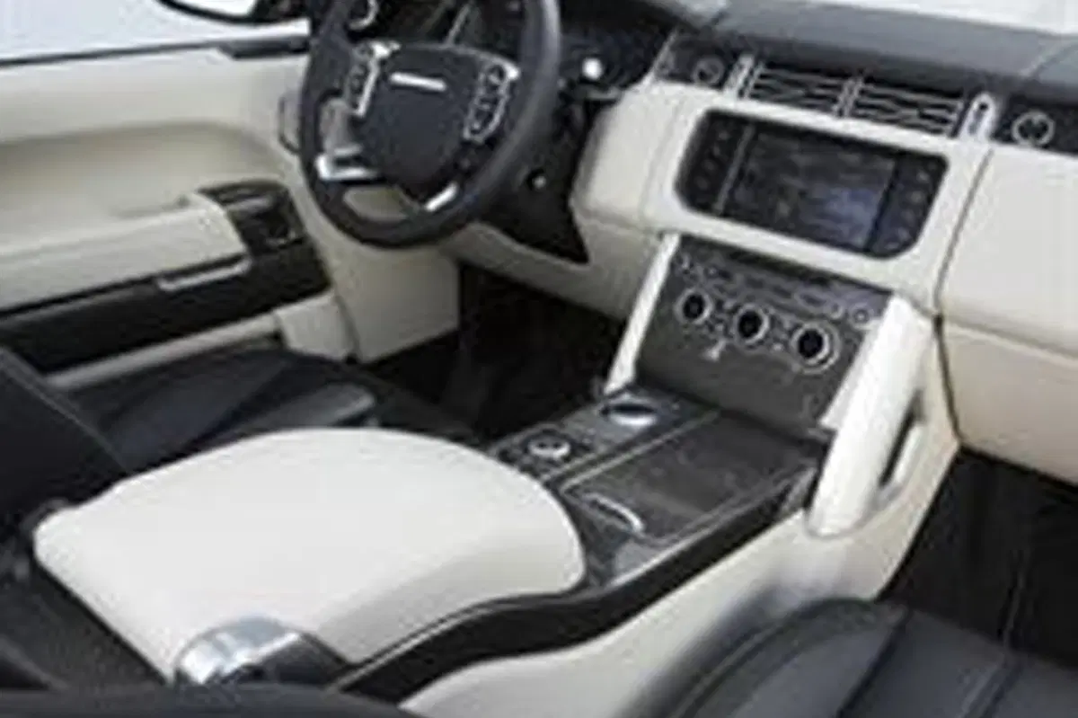 Land Rover Range Rover 4.4 SDV8 Vogue (16)