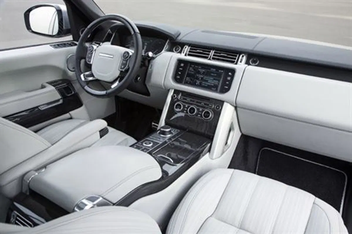 Land Rover Range Rover 4.4 SDV8 Vogue (18)