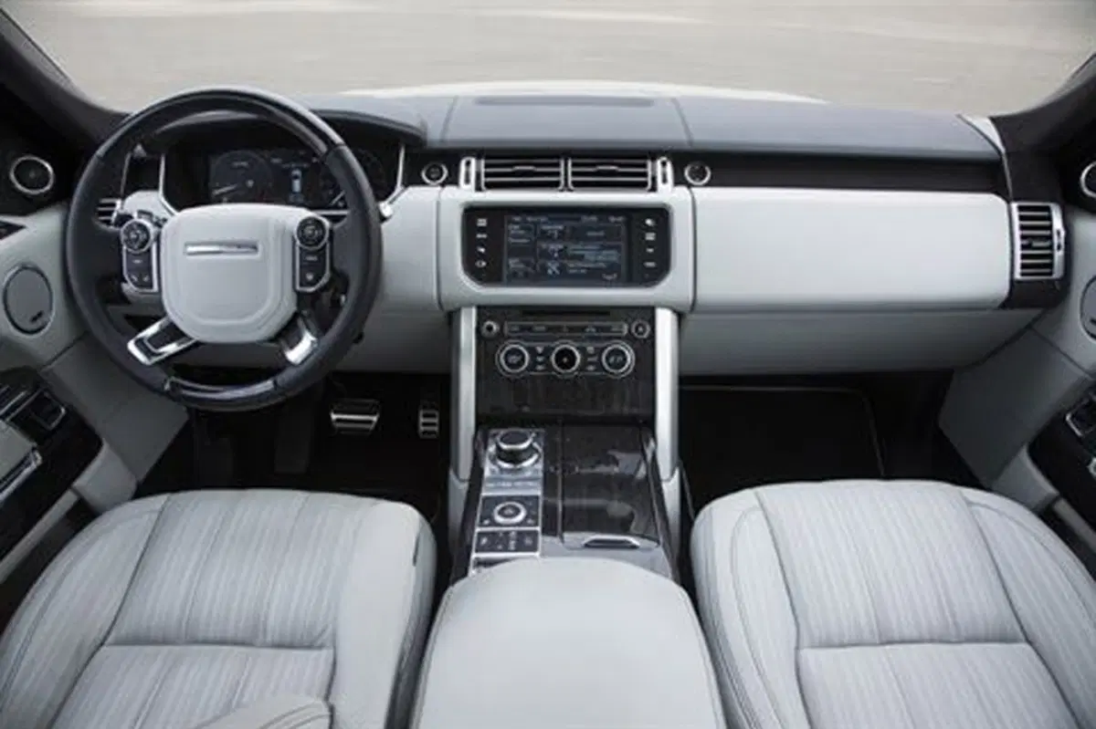 Land Rover Range Rover 4.4 SDV8 Vogue (11)