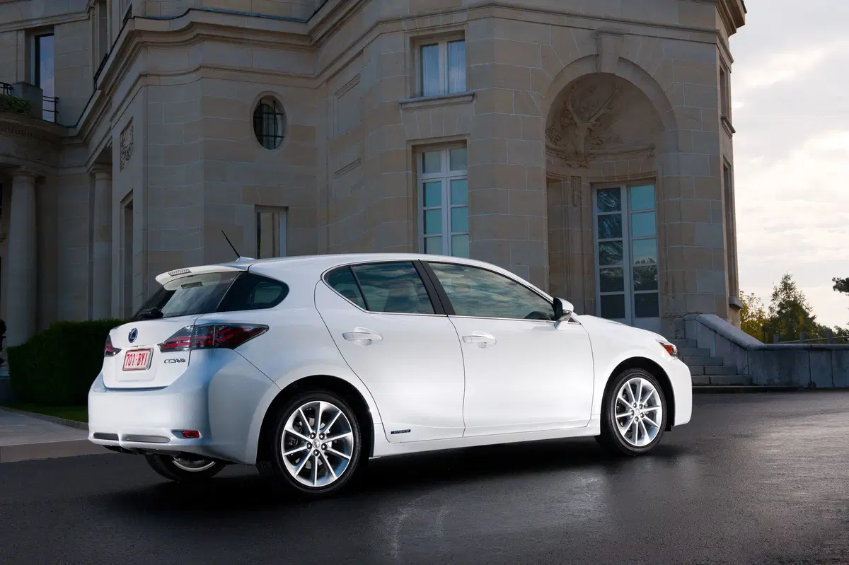 Lexus CT (2010-20) (37)