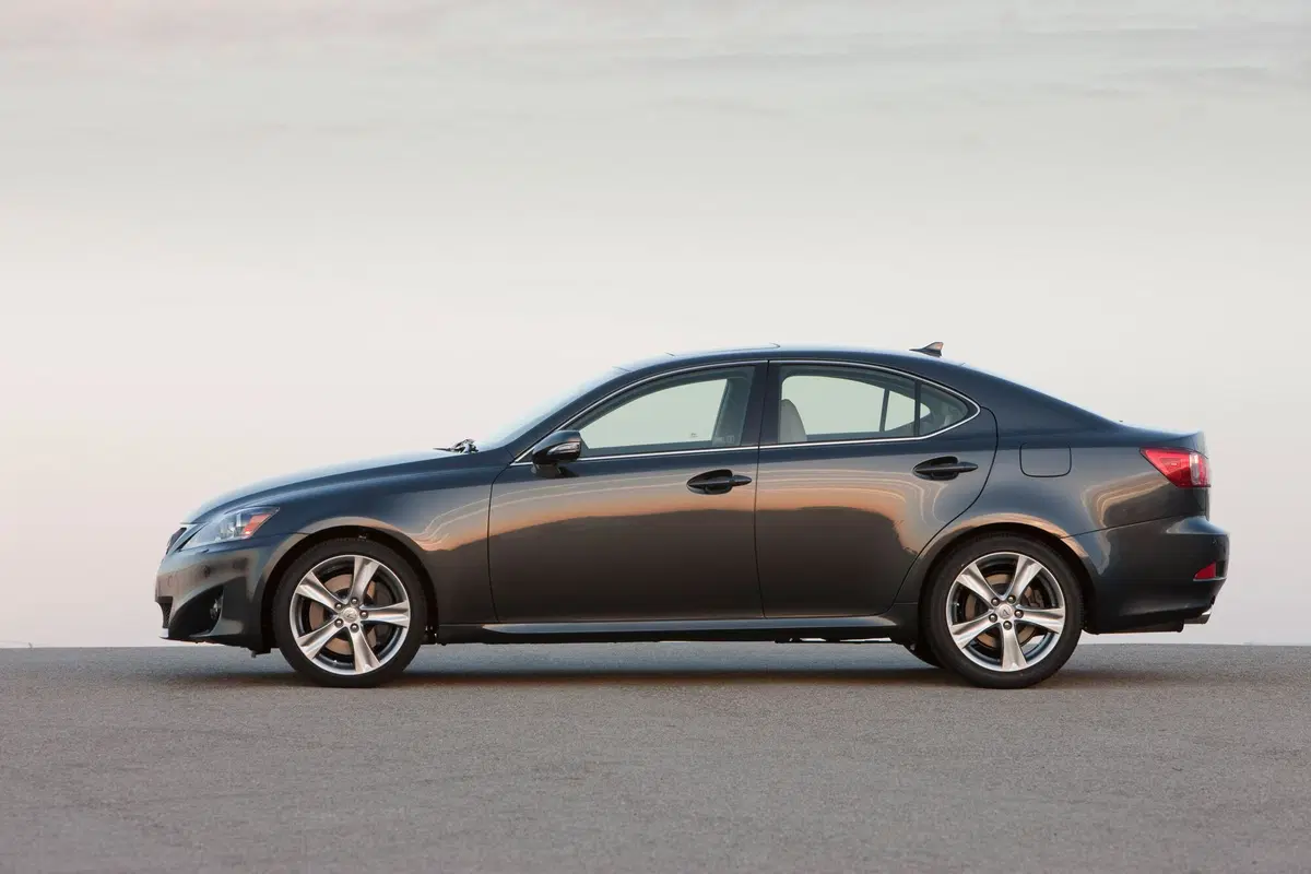 Lexus IS (2005-12) (2)