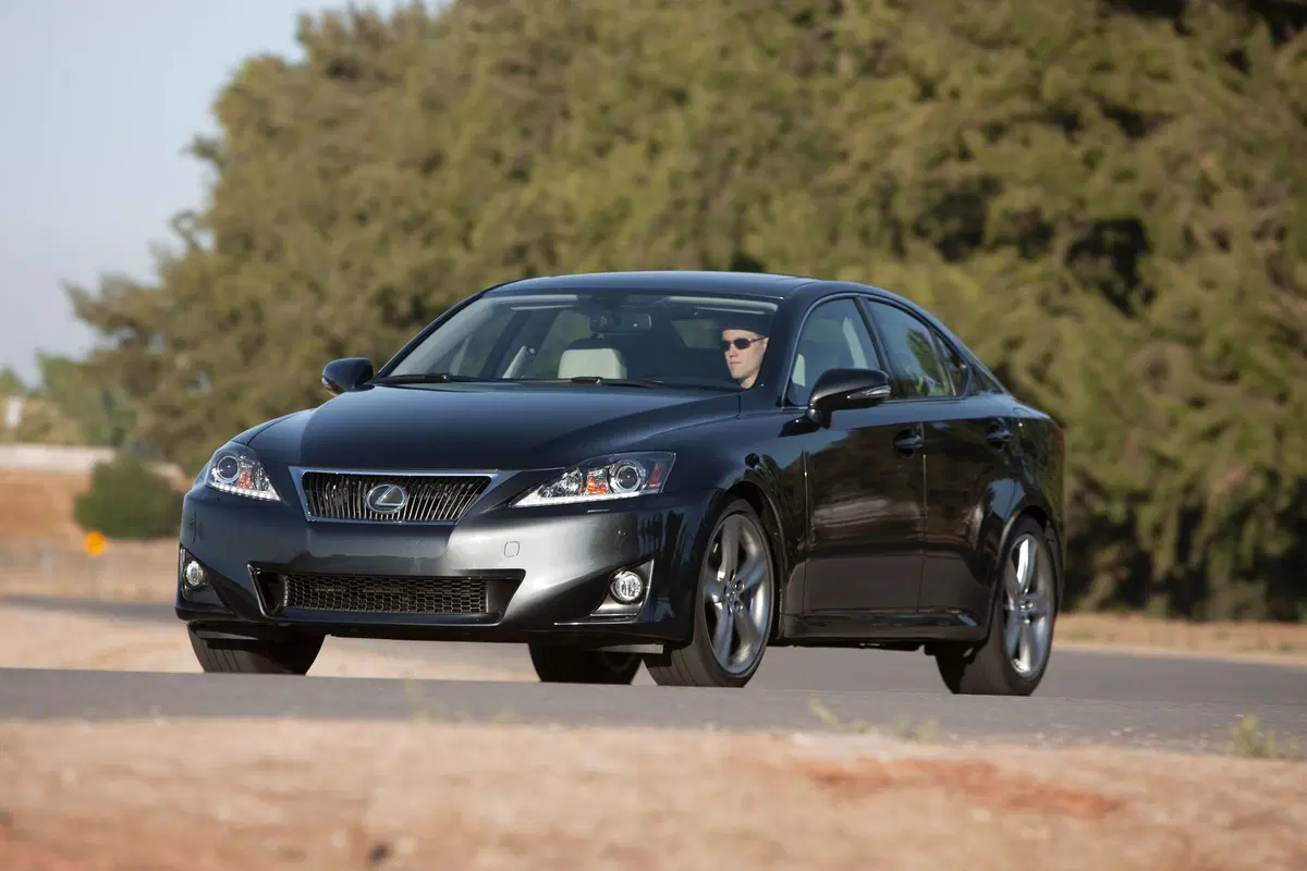 Lexus IS (2005-12) (6)