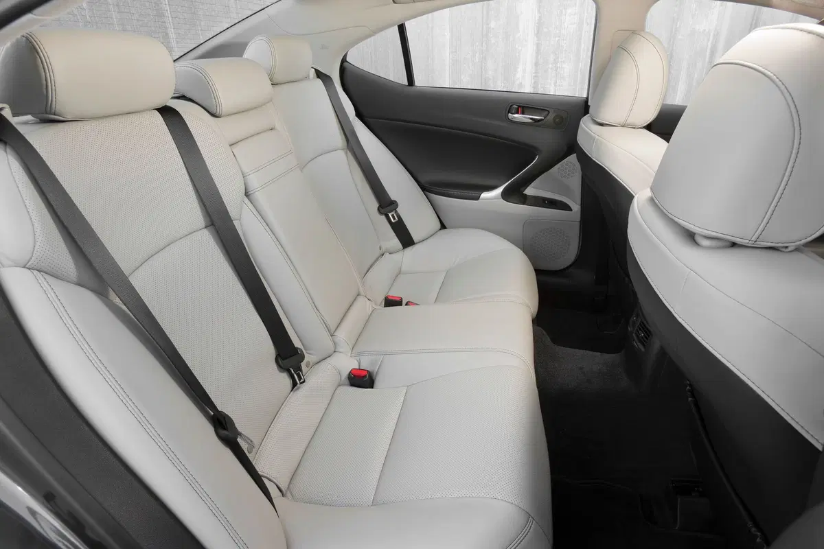 Lexus IS (2005-12) (13)