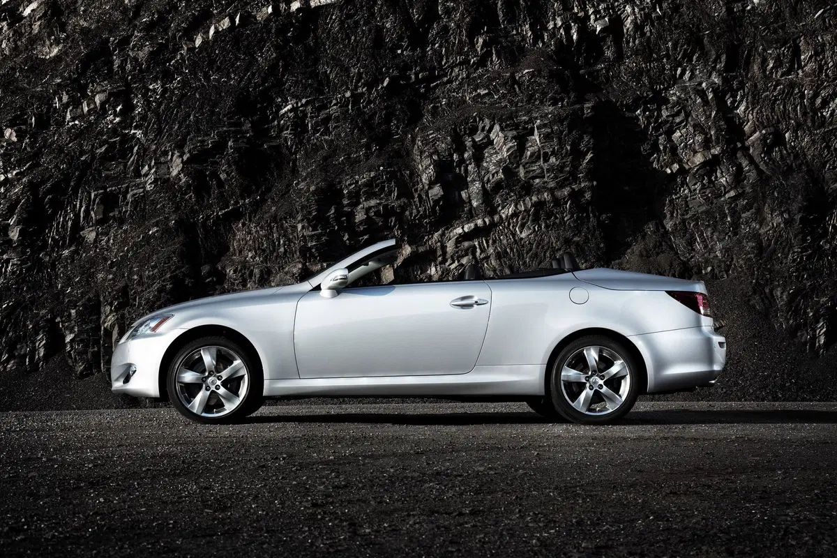 Lexus IS Cabrio (2009-12) (8)