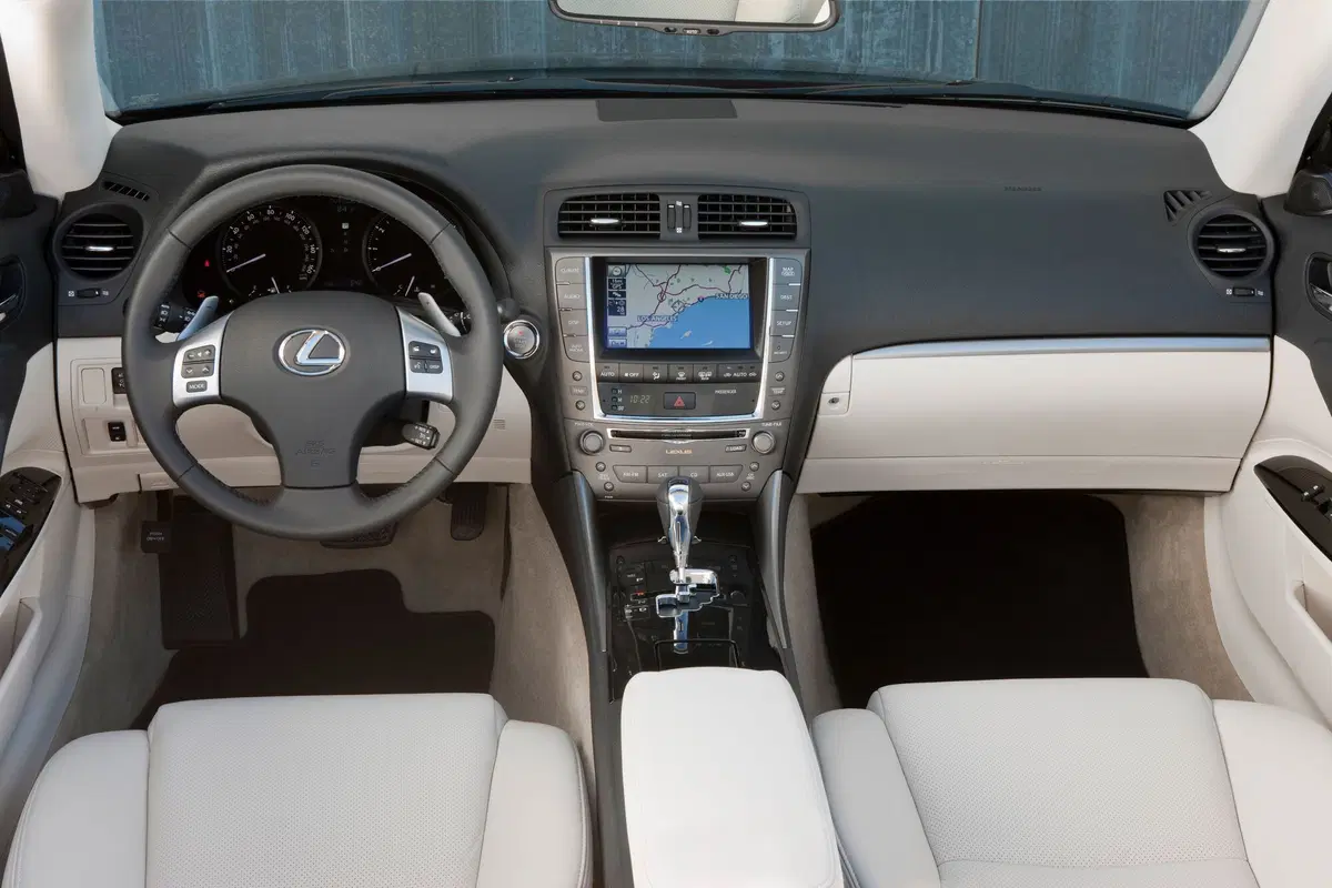 Lexus IS Cabrio (2009-12) (13)