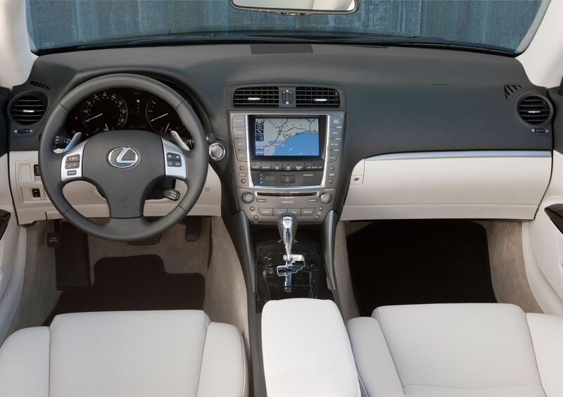 Lexus IS Cabrio (2009-12) (13)