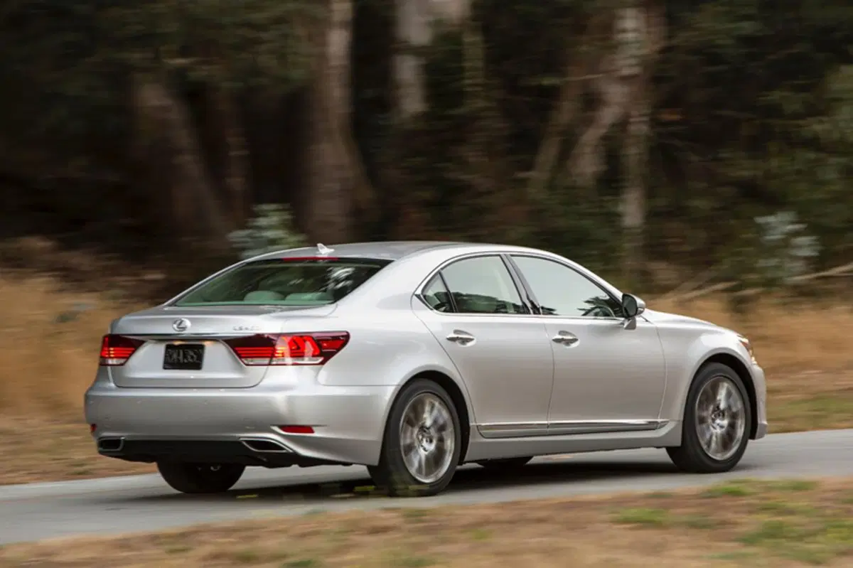 Lexus LS (1993-12) (7)