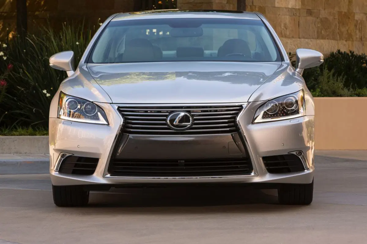 Lexus LS (1993-12) (9)