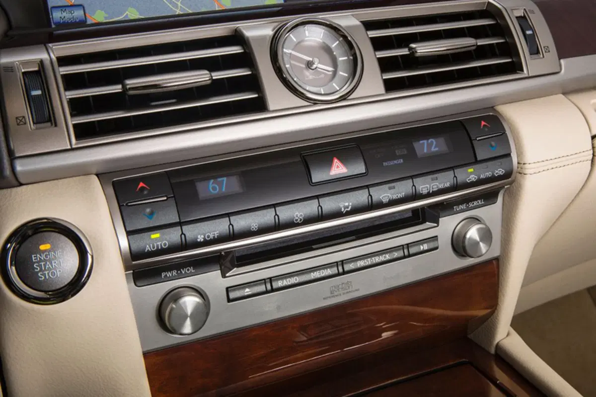 Lexus LS (1993-12) (17)