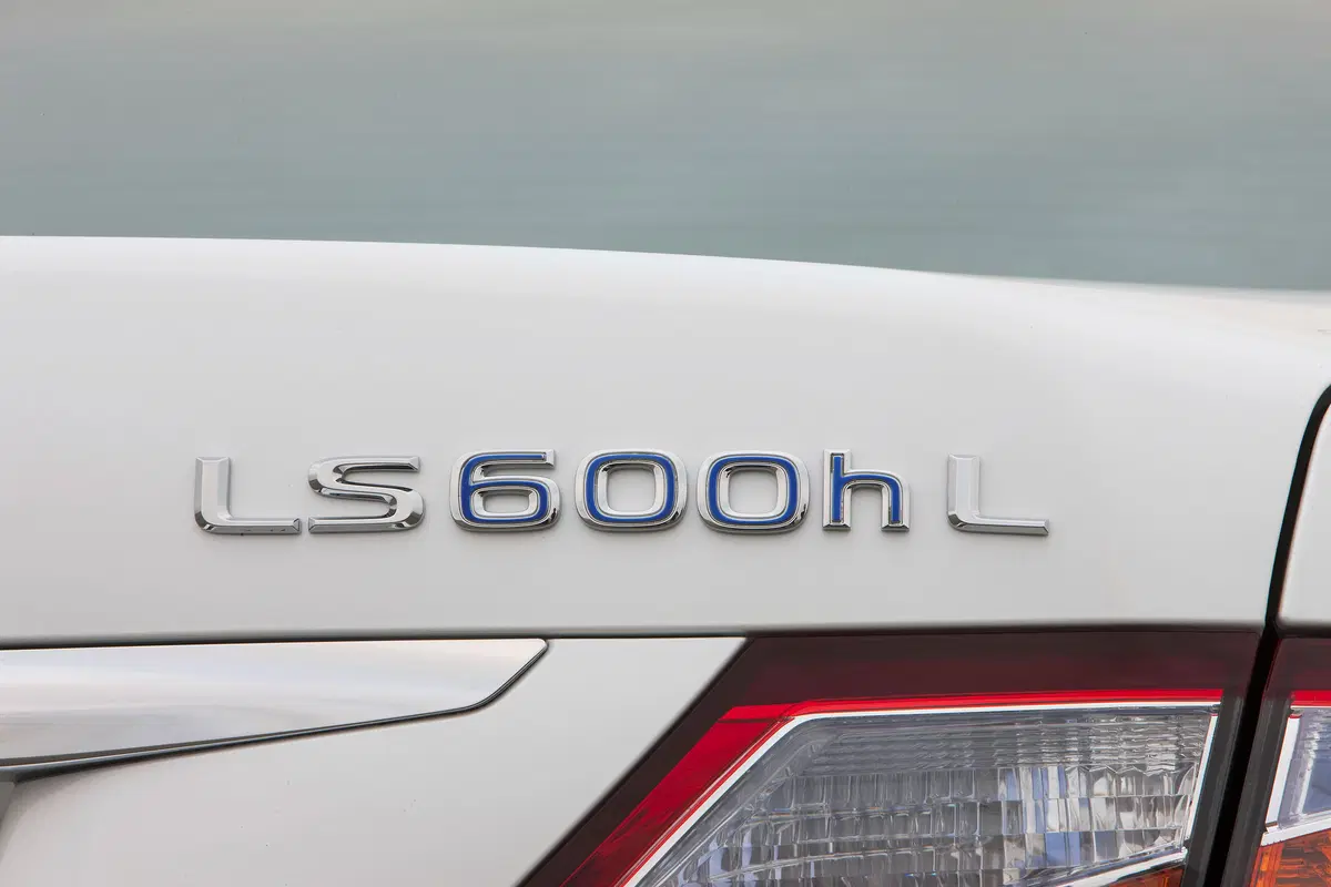 Lexus LS (1993-12) (40)
