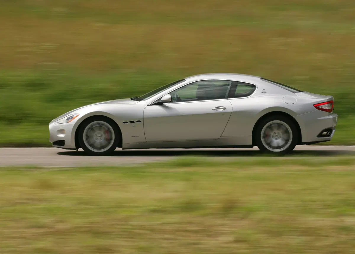 Maserati Granturismo GranTurismo 4.7 V8 Sport (2)