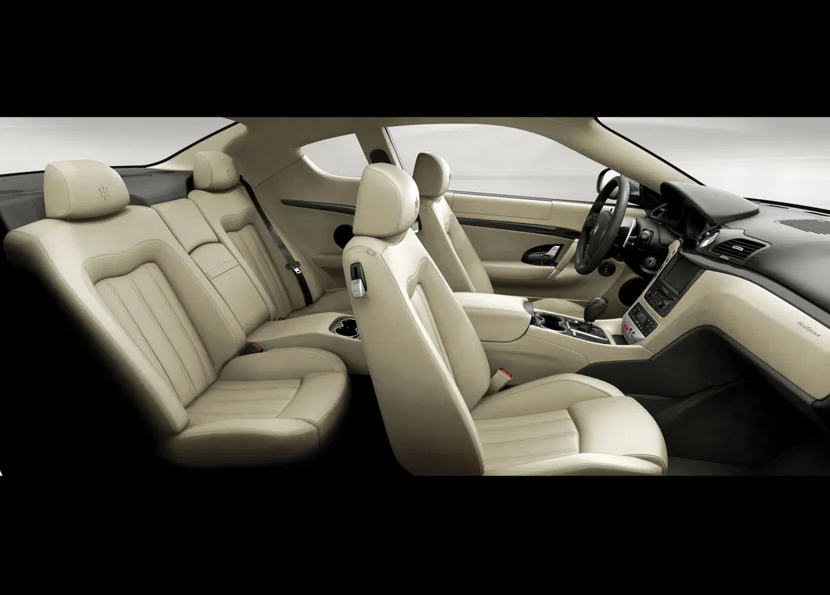 Maserati Granturismo GranTurismo 4.7 V8 Sport (17)