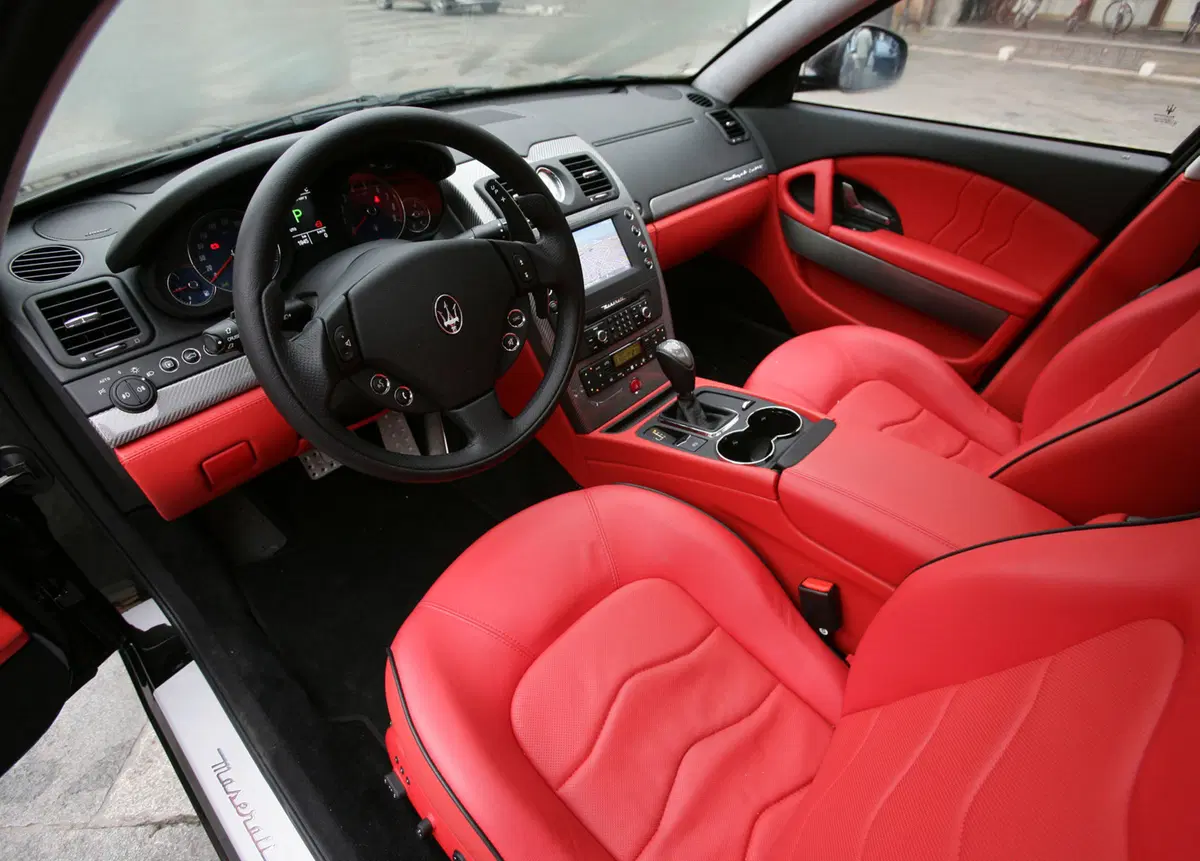 Maserati Quattroporte 4.2 V8 Duoselect Sport GT (18)