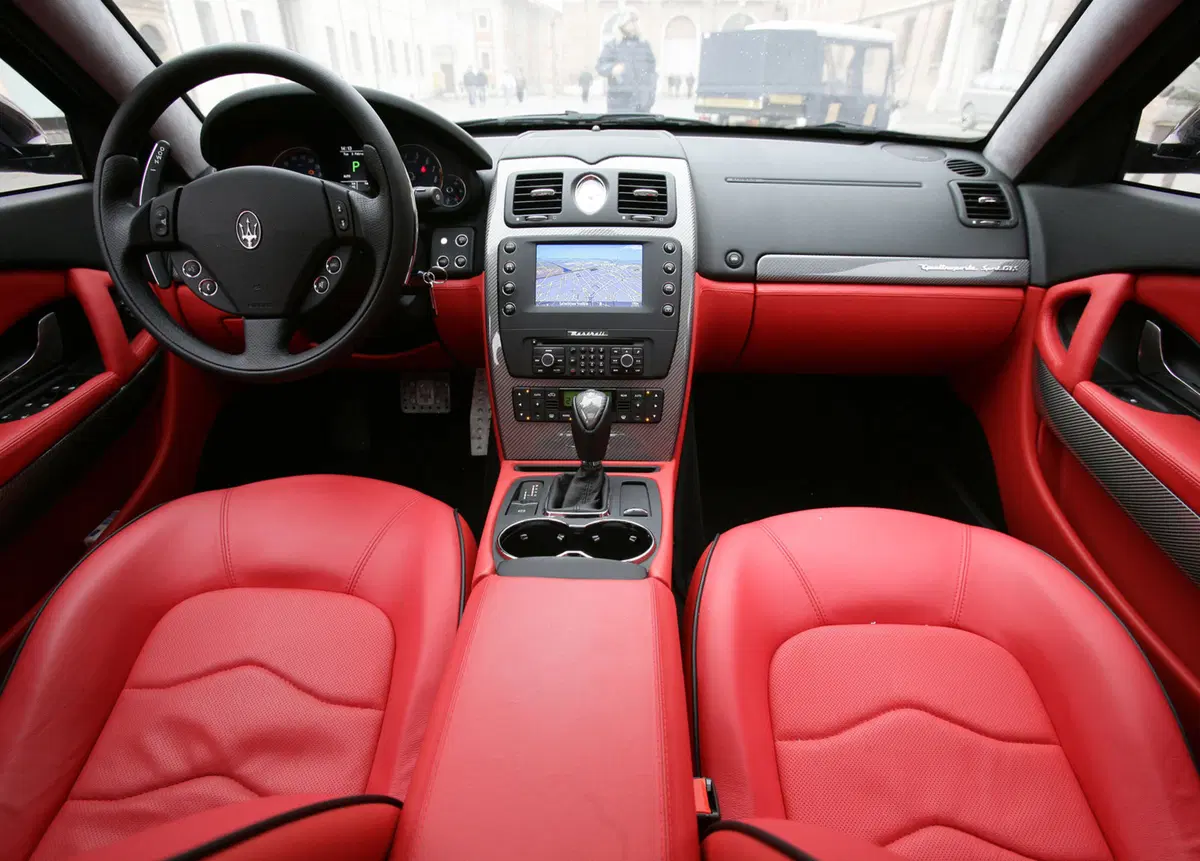 Maserati Quattroporte 4.2 V8 Duoselect Sport GT (19)