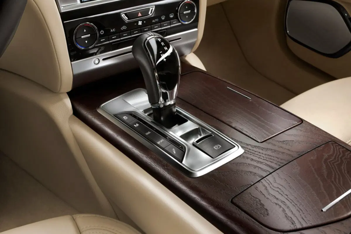 Maserati Quattroporte (2013-24) (43)